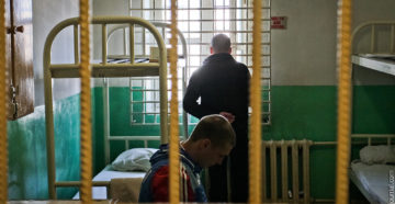 Как написать заявление начальнику тюрьмы почему посадили в карцер